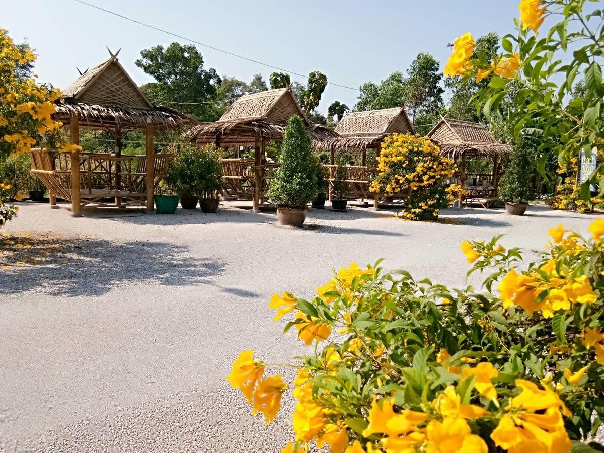 Hi Tech Resort Kabin Buri Bagian luar foto