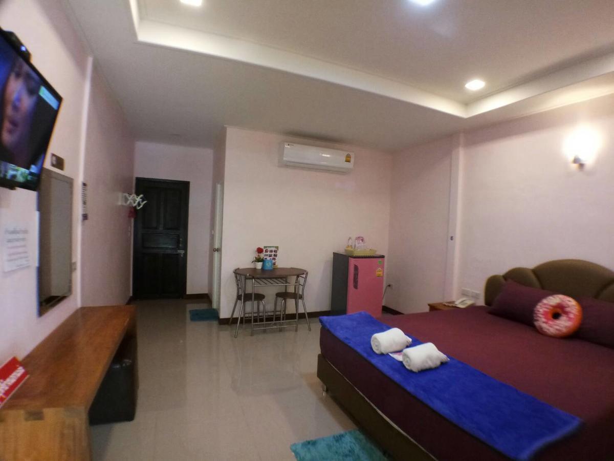 Hi Tech Resort Kabin Buri Bagian luar foto