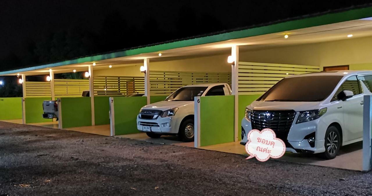 Hi Tech Resort Kabin Buri Bagian luar foto