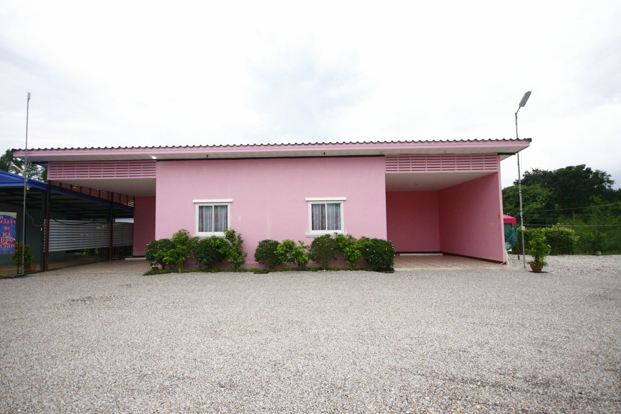 Hi Tech Resort Kabin Buri Bagian luar foto